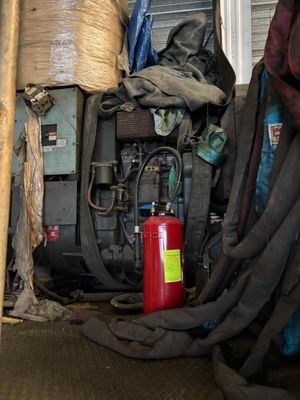 Lot de : un groupe électrogène Cérès à réparer, ne fonctionne pas - Photo 1