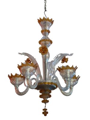 lustre en verre de Murano orné de fleurs dorées et blanches