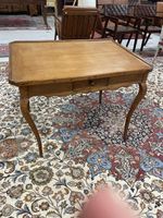Petite table "cabaret " en bois fruitier, le plateau de form… (photo 6)