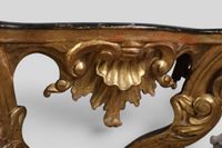 Console d'applique de forme mouvementée en bois sculpté moul… (photo 5)