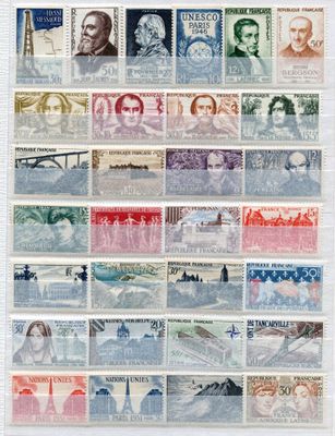une collection de timbres provenant de différents pays, dont les États-Unis