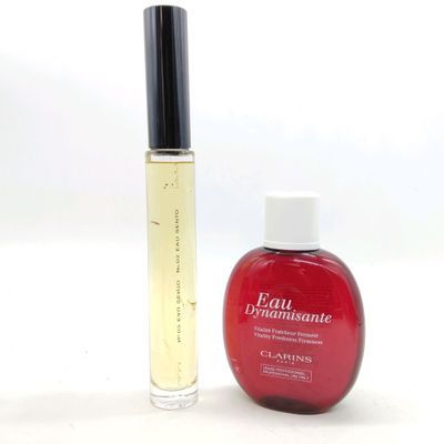 Lot de 2 articles cosmétiques : une eau dynamisante CLARINS,… - Photo 1