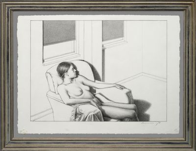 une image représentant le dessin d'une femme nue assise sur une chaise