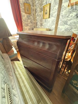 Meuble de toilette En acajou et placage d'acajou, à doucine,…