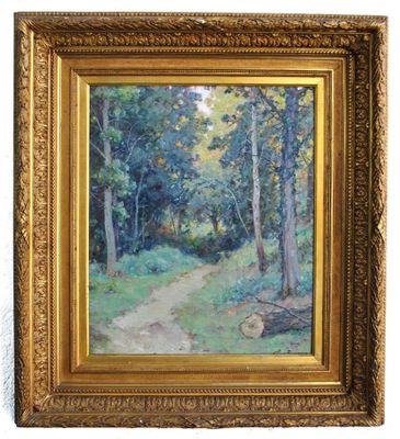 un tableau représentant un sentier dans les bois, avec des arbres et de l'herbe