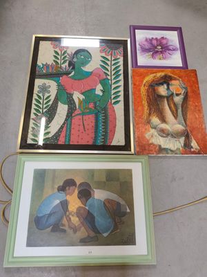 Ensemble de quatre reproductions comprenant :