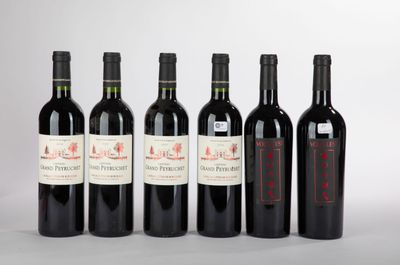 six bouteilles de vin rouge alignées