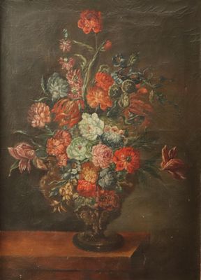 tableau représentant un vase de fleurs posé sur une table dans une pièce sombre