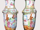 deux vases ornés de femmes asiatiques