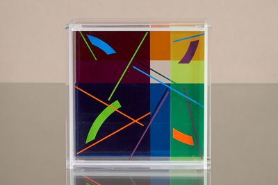 Inès Silva (née en 1970) Cube 2013 Plexiglas de couleurs sig…