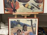 deux tableaux représentant des personnes assises à une table devant un tableau