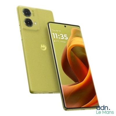 un gros plan d'un smartphone équipé d'un appareil photo