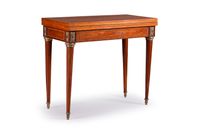 Table à jeux à système en placage de bois de palissandre, la…