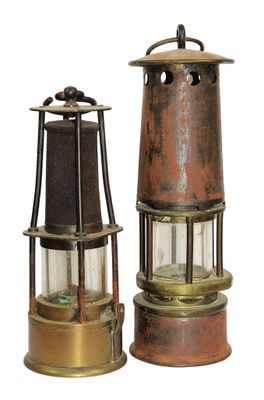 Ensemble comprenant 2 LAMPES DE MINEUR, une électifiée avec … - Photo 1