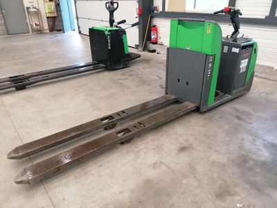 Lot de 2 transpalettes électrique comprenant ATLET PPL 200 2…