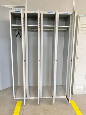 1 Bloc vestiaire métallique à 4 portes de largeur 30 cm Soit…