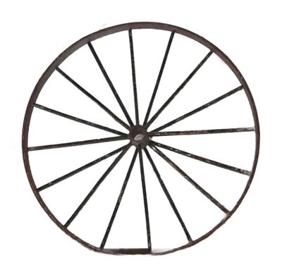 une image représentant une grande roue métallique à rayons sur fond blanc