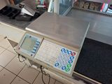 une photo d'une balance de cuisine