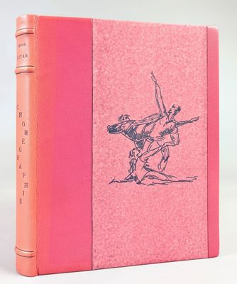 Le livre est rose et comporte le dessin d'un homme à cheval.