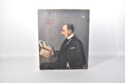 un vieux tableau représentant un homme en costume tenant un livre