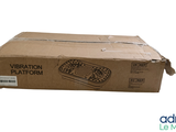 une boîte en carton contenant un clavier