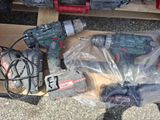 many tools that are sitting on a pallet