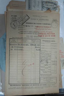 1 carton avec formulaires administratifs des Postes - Avis d…