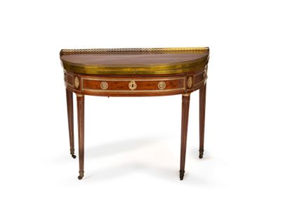 a small table with a drawer on the top and a drawer on the bottom