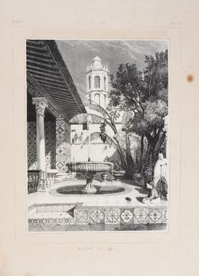 une vieille photo représentant une fontaine dans une cour, avec une tour horloge en arrière-plan