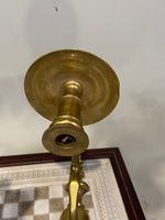 Paire d'appliques en laiton à décor de rinceaux feuillagés, … (photo 3)