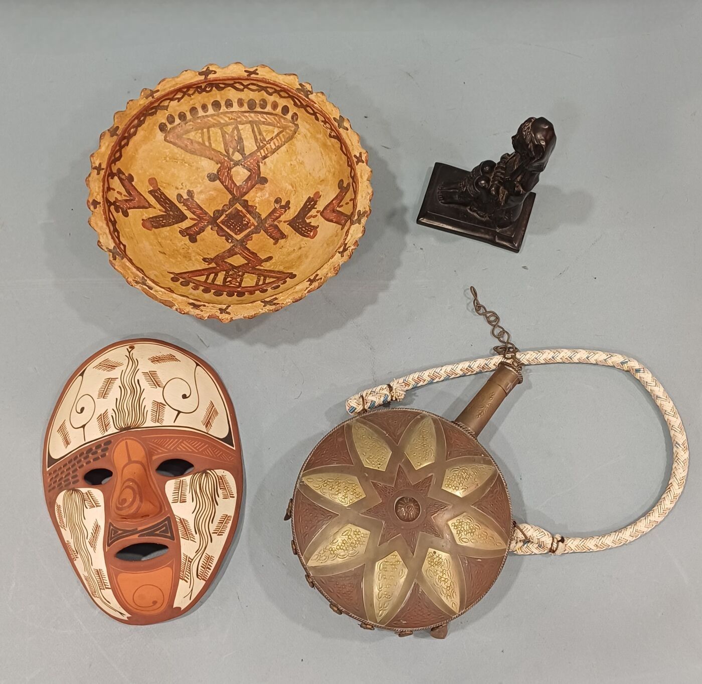 Objets d'art & Curiosités