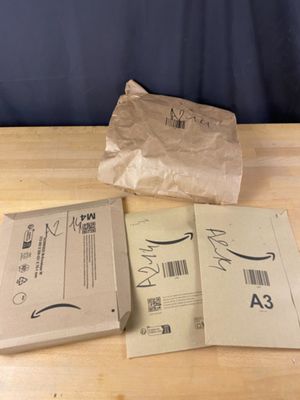 Lot de 4 colis Mystère (Retour Amazon,NPAI ,Adresse incomplè…