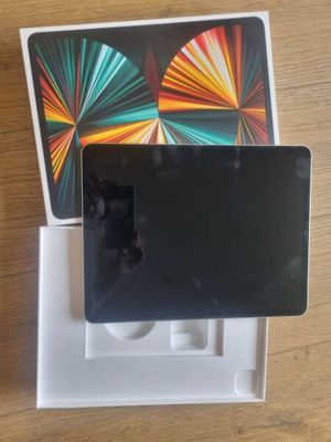 a picture of a cell phone sitting on top of a box