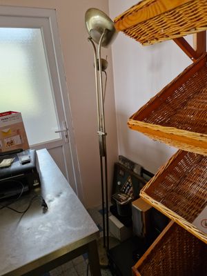 Lampe filaire en métal doré DOSSIER 2 : RESTAURANT