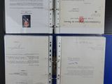 trois pages d'un classeur sur lesquelles figure la photo d'un homme