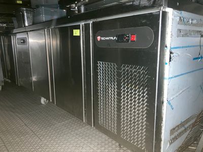 2 tours réfrigérés inox 2 portes TECHNITALIA