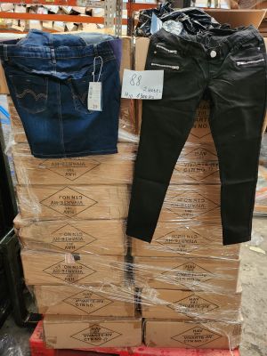 Lot de 1 300 pièces maternité, jupes en jean et pantalons no…