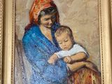 une peinture représentant une femme tenant un bébé dans ses bras