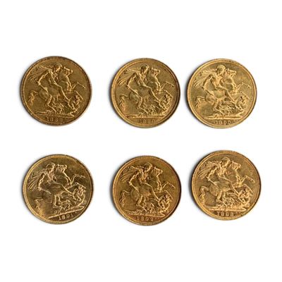 six souverains d'or britanniques sur fond blanc