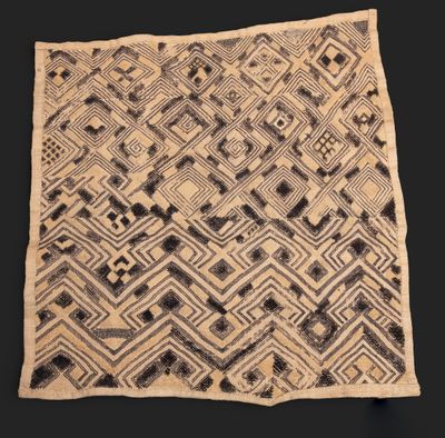 CONGO Trois tissus Kuba dont un chemin imprimé et patchwork … - Photo 1