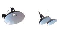 3 luminaires d'atelier