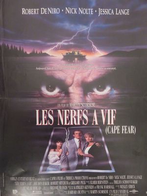 On voit l'affiche du film « Les Nevres ont la vie ».