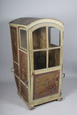 chaise à porteur décor de motifs végétaux peints dans des en… - Photo 1