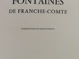 la couverture d'un livre avec une image en noir et blanc