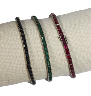 Ensemble comprenant 3 fins BRACELETS en argent sertis en lig…