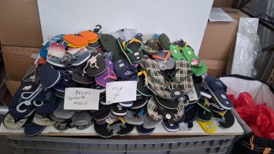 Lot de 100 paires de tongs pour homme, différents coloris, d…