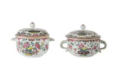 paire de soupières chinoises de style « famille » avec couvercle