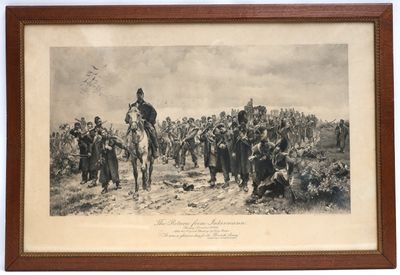 une vieille photo représentant un homme à cheval devant un groupe d'hommes