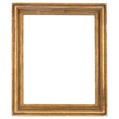 un cadre or antique sur fond blanc