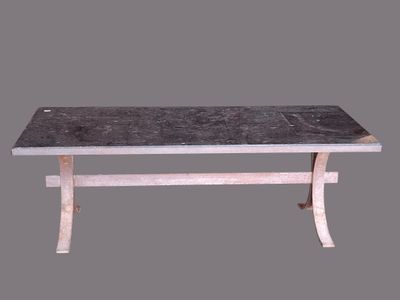 Table basse rectangulaire à piètement en fer, plateau de gra…
